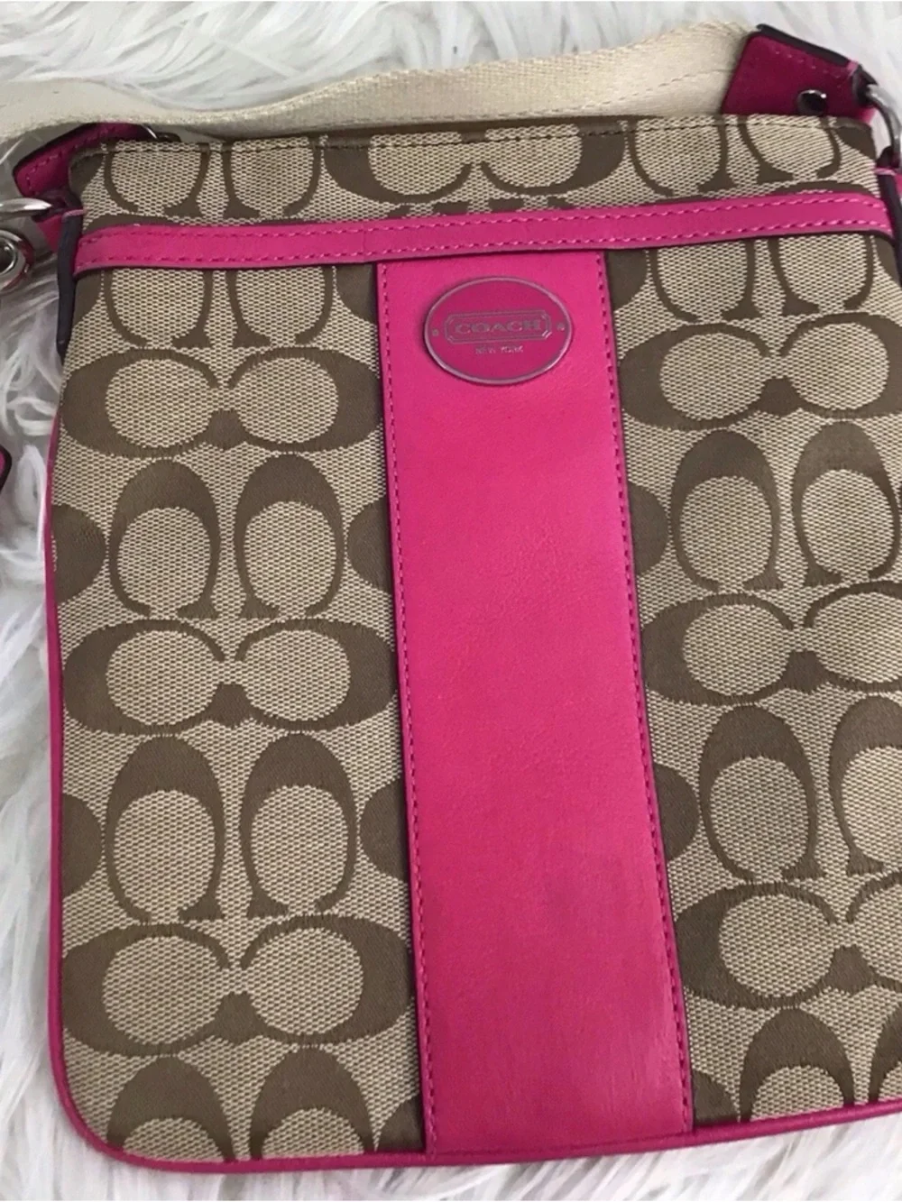 Coach North South Swingpack Crossbody Bag Fuchsia Beige